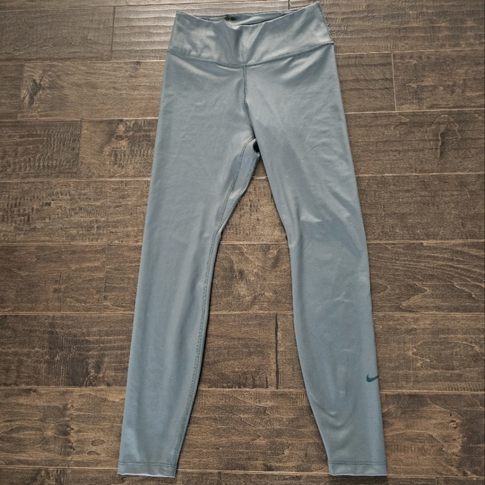 Nike Dri-Fit Women's Leggings sz small